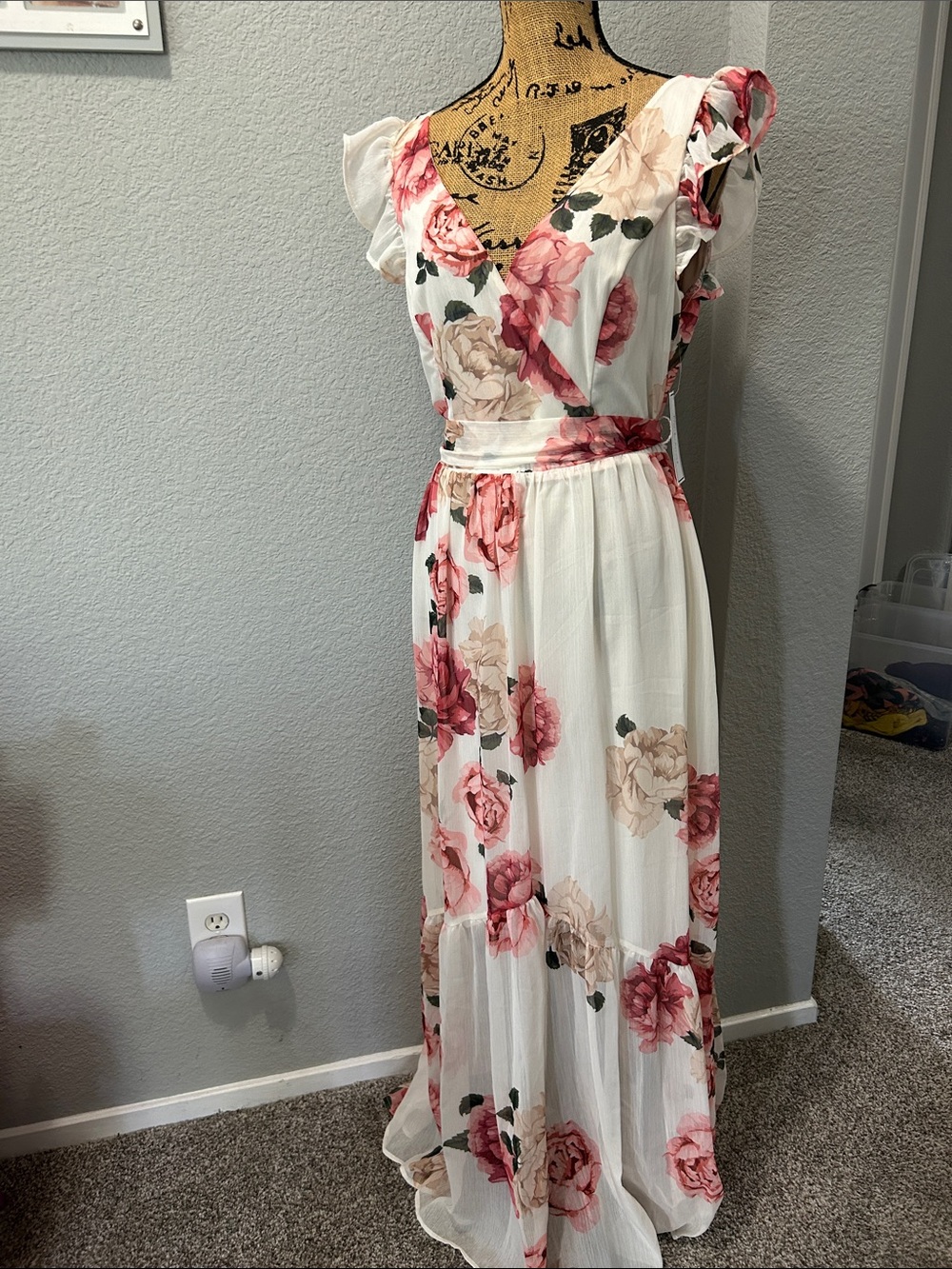 Premier Amor Ivory Maxi Dress with Pink and Beige Floral Print